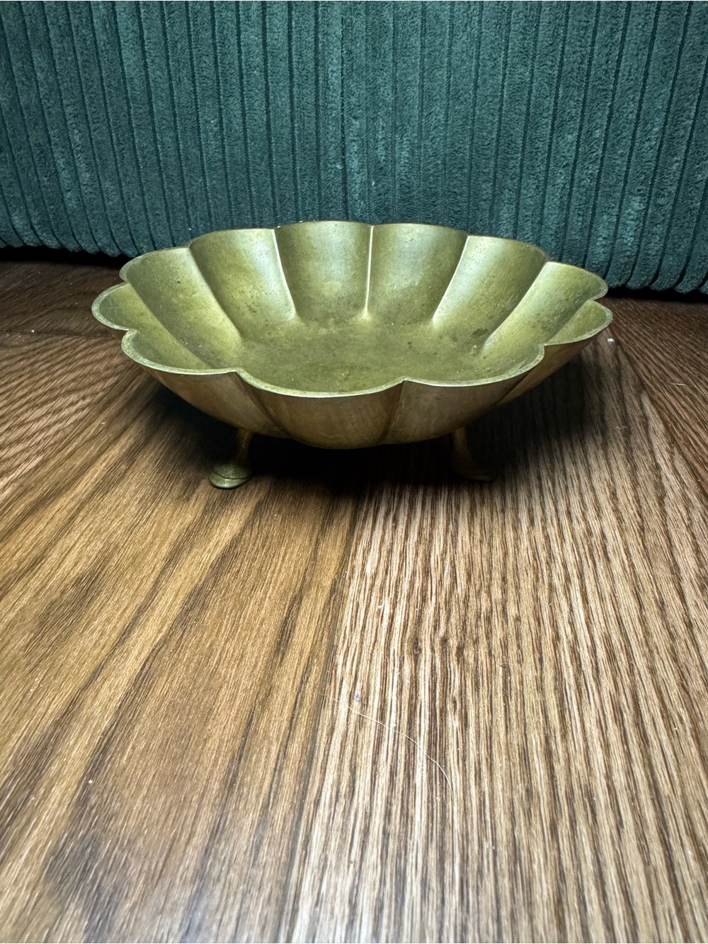 Brass Scalloped Footed Bowl - Gold Tone